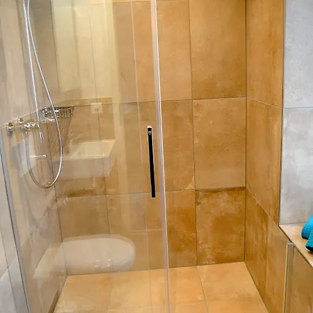 Meitschi - Contactless Self Check-in * トゥーン